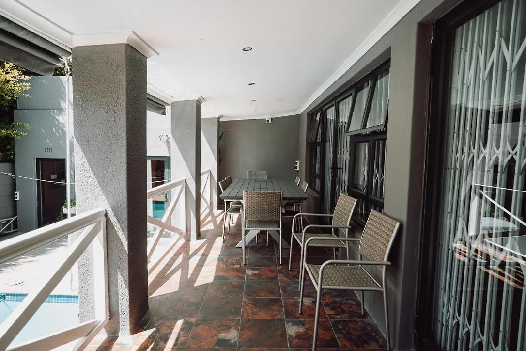 ホテル Rondebosch Luxury Living ケープタウン ゲストハウス